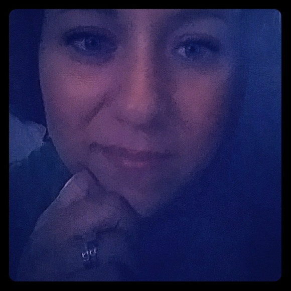 Meet your Posher, Jessica - Picture 1 of 1